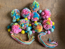 Load image into Gallery viewer, Spring Pom Pom Garland
